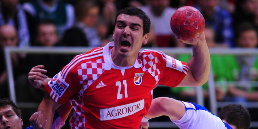 Vrsac, 180112.Dvorana Millennium. Europsko prvenstvo u rukometu, 2 koloHrvatska – Slovenija.Na slici: Denis Buntic.Foto: Drazen Aleksic / Cropix Vrsac, 180112.Dvorana Millennium. Europsko prvenstvo u rukometu, 2 koloHrvatska – Slovenija.Na slici: Denis Buntic.Foto: Drazen Aleksic / Cropix