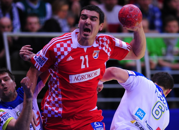 Vrsac, 180112.Dvorana Millennium. Europsko prvenstvo u rukometu, 2 koloHrvatska – Slovenija.Na slici: Denis Buntic.Foto: Drazen Aleksic / Cropix Vrsac, 180112.Dvorana Millennium. Europsko prvenstvo u rukometu, 2 koloHrvatska – Slovenija.Na slici: Denis Buntic.Foto: Drazen Aleksic / Cropix