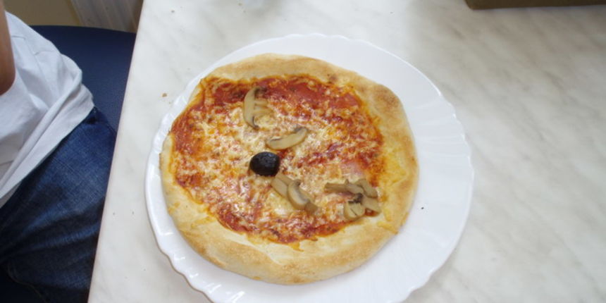 Pizza u studentskoj menzi