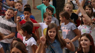 Posljednji dan nastave u OŠ Petra Preradovića u ritmu zumbe Posljednji dan nastave u OŠ Petra Preradovića u ritmu zumbe