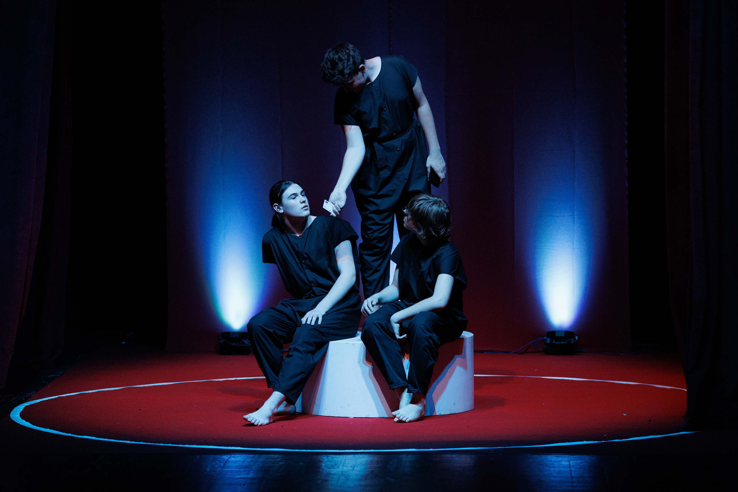 Igrajmo se: Zabranjeno mlađima od 15 strana A