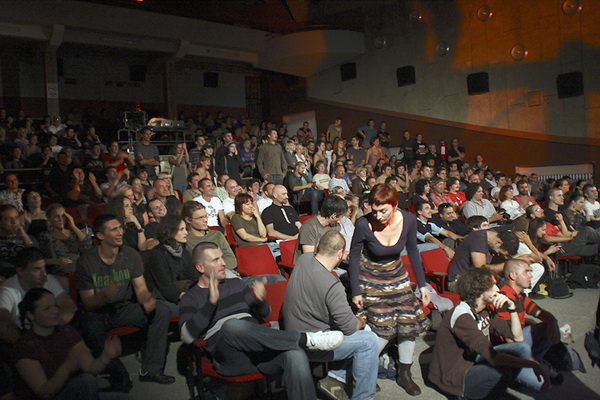 Artikultura: Rambo Amadeus u kinu Pobjeda