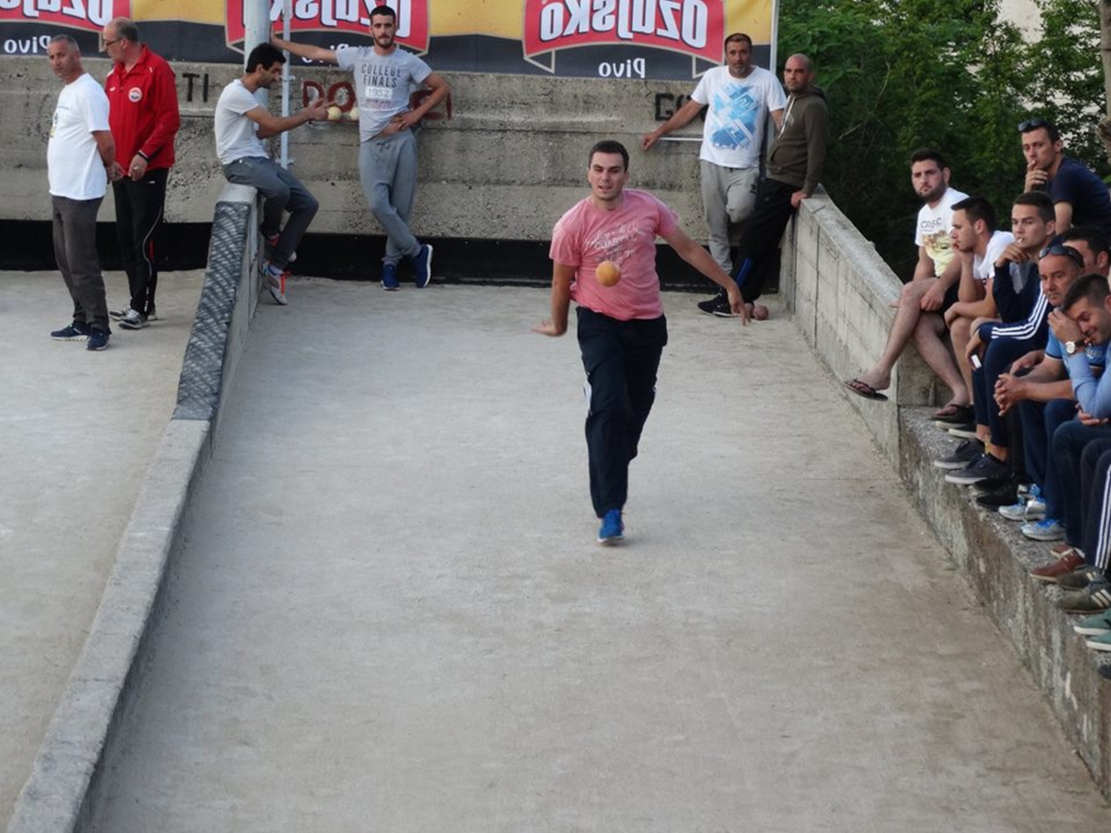 Ožujsko balote kup u Vukšiću