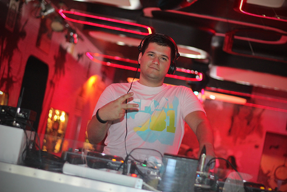 Maraschino bar : iPlay Battles (foto:Saša Čuka)