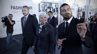 Zagreb, 300911.
Sajam mode Fashion.hr, koji je na Zagrebackom velesajmu okupio 90 izlagaca iz Hrvatske i 29 iz regije, otvorila je predsjednica Vlade RH Jadranka Kosor. 
Na slici: ministar Djuro Popijac, premijerka Kosor i direktor sajma Vinko Filipic.
Fo