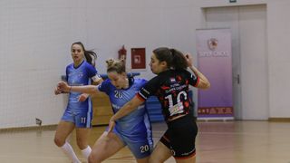Futsal Super chicks – MC PLUS 2:5 Futsal Super chicks – MC PLUS 2:5