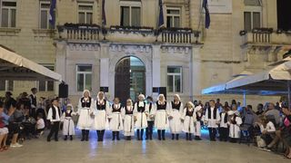 KUD Zadarski Tanac i Iseljena Hrvatska na Narodnom trgu