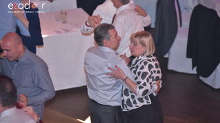 Tisuće Zadrana uživalo na krcatom Narodnom trgu i Tgu Petra Zoranića uz Tomislava Bralića i klapu Intrade Tisuće Zadrana uživalo na krcatom Narodnom trgu i Tgu Petra Zoranića uz Tomislava Bralića i klapu Intrade