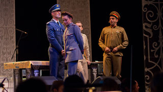 Mjuzikl “Jalta, Jalta” na Višnjiku, foto: Darko Belančić Mjuzikl “Jalta, Jalta” na Višnjiku, foto: Darko Belančić