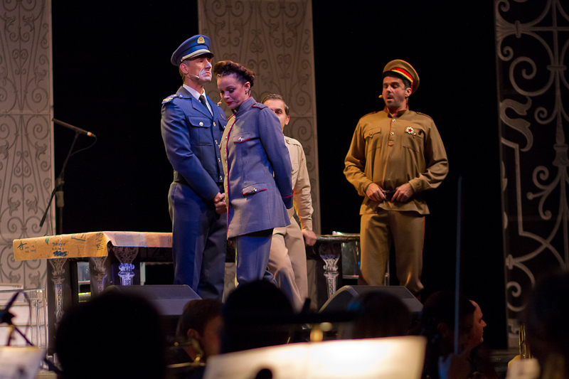 Mjuzikl “Jalta, Jalta” na Višnjiku, foto: Darko Belančić Mjuzikl “Jalta, Jalta” na Višnjiku, foto: Darko Belančić