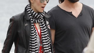 Biograd , 140510.
Danas je u Biogradu odrzana druga Porinova regata na kojoj je za ekipe brojnih diskografskih i medijskih kuca jedrilicarske sposobnosti pokazalo i vise javnih osoba. Na slici Zrinka Cvitesic i Hrvoje Rupcic.
Foto: Jure Miskovic / CROPIX Biograd , 140510.
Danas je u Biogradu odrzana druga Porinova regata na kojoj je za ekipe brojnih diskografskih i medijskih kuca jedrilicarske sposobnosti pokazalo i vise javnih osoba. Na slici Zrinka Cvitesic i Hrvoje Rupcic.
Foto: Jure Miskovic / CROPIX