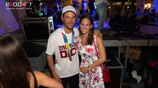 Svečani doček svjetskih prvaka Mihovila i Šime Fantele na Narodnom trgu Svečani doček svjetskih prvaka Mihovila i Šime Fantele na Narodnom trgu