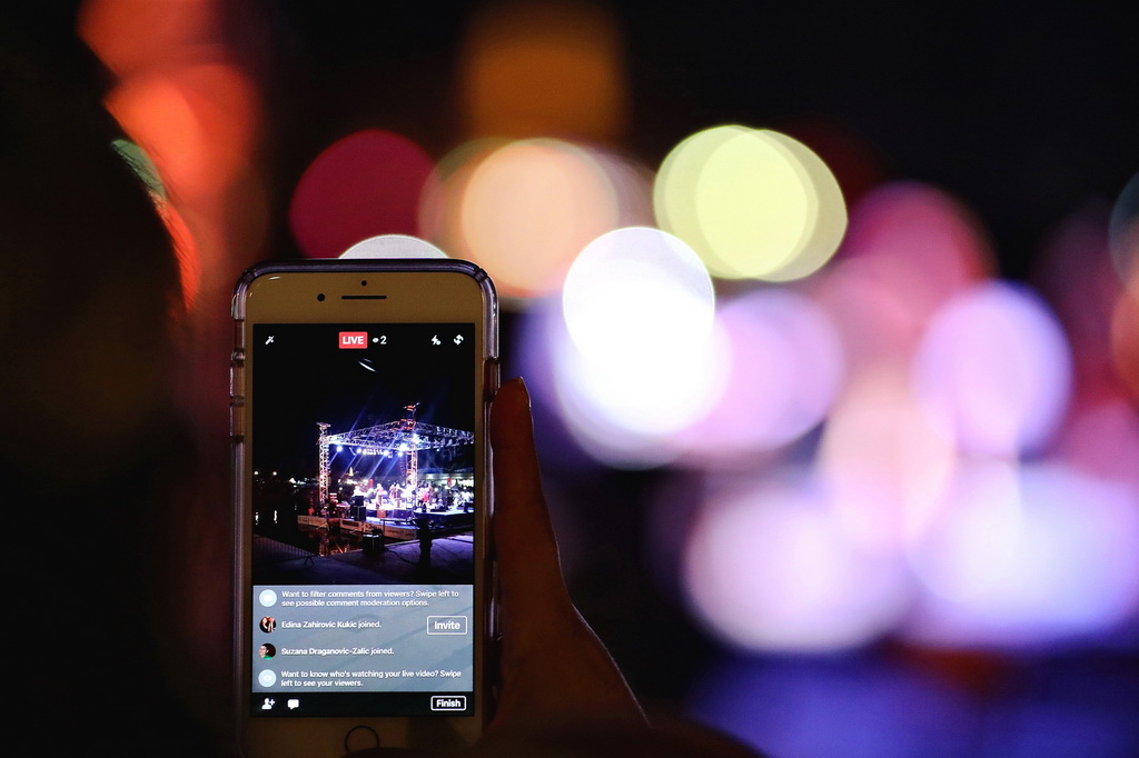 Čudesna Doris Dragović oduševila u Biogradu na Moru Čudesna Doris Dragović oduševila u Biogradu na Moru