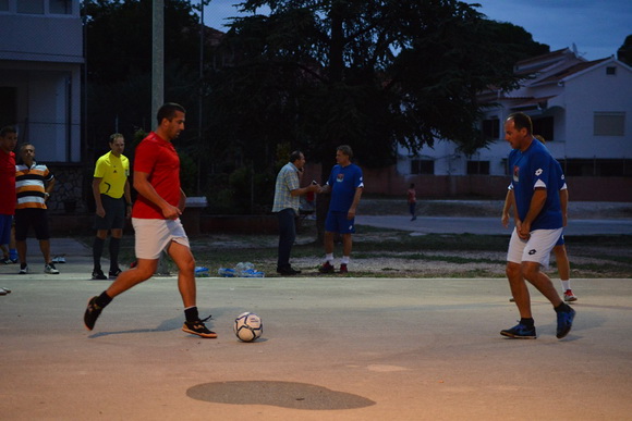 U povodu blagdana Kraljice Mira u Stanovima odigrana utakmica između liječnika i predstavnika Gradske uprave, Foto: Iva Perinčić