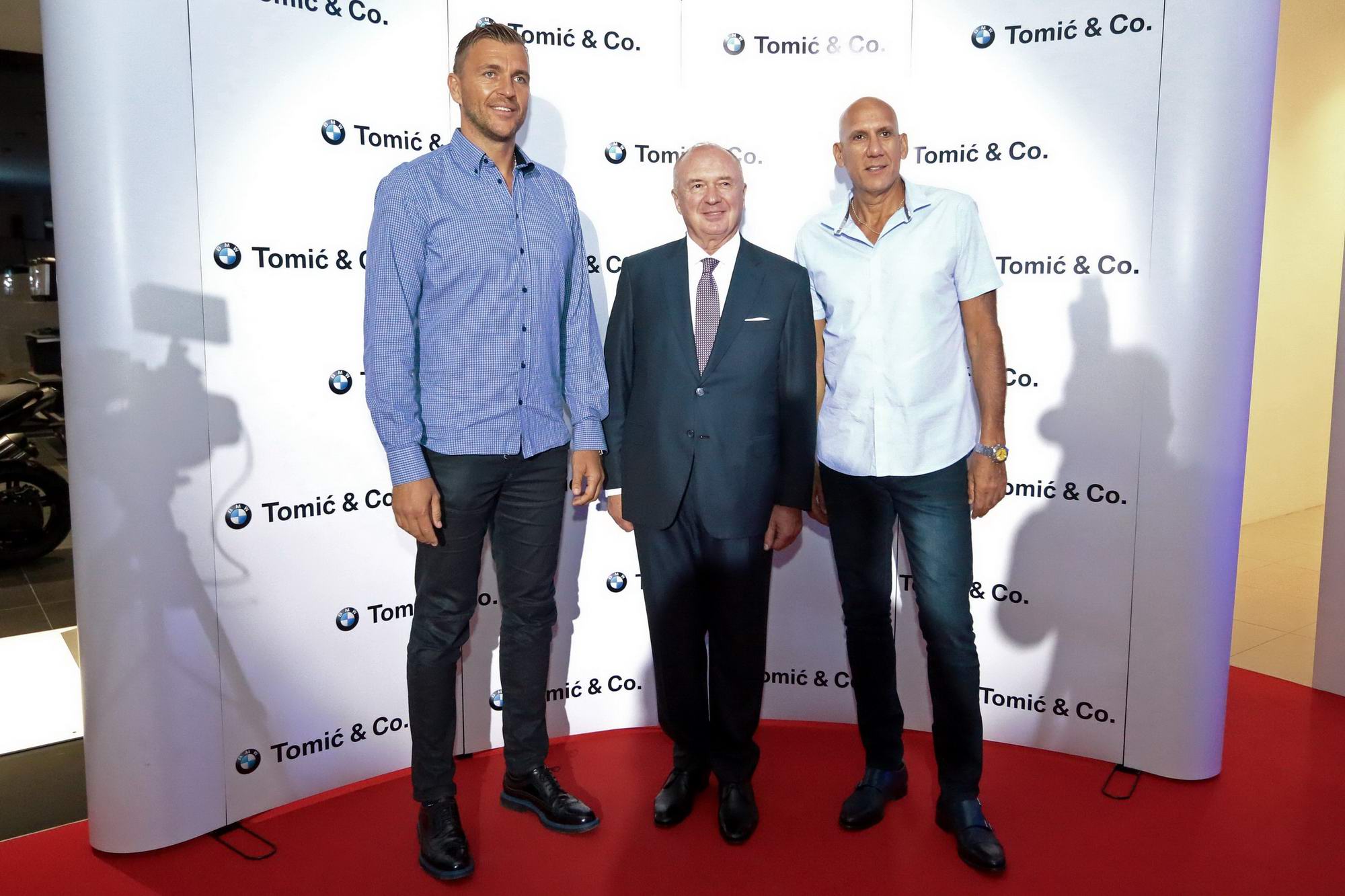 Svečano otvorenje prodano-servisnog centra Tomić & Co. Svečano otvorenje prodano-servisnog centra Tomić & Co.