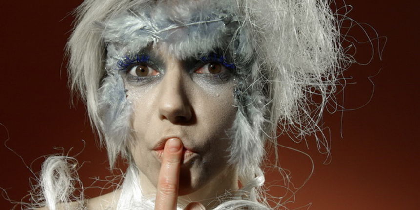 Pogledajte fotografije make up-a Renate Kraljević, foto:Tomislav Kraljević Shome Pogledajte fotografije make up-a Renate Kraljević, foto:Tomislav Kraljević Shome