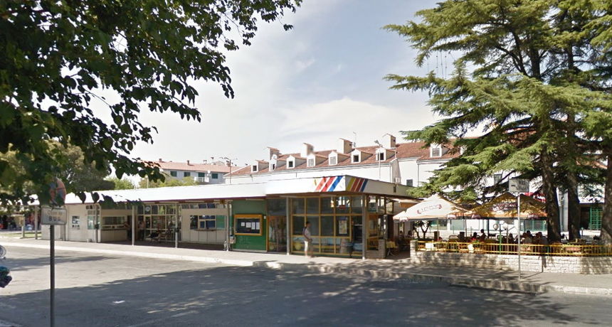 Autobusni kolodvor Biograd na Moru Autobusni kolodvor Biograd na Moru