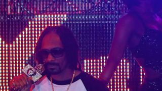 10.07.2013., Novalja – Americki reper Snoop Dogg, odnosno Snoop Lion, nastupio je u prepunom klubu Papaya na Zrcu u sklopu Fresh Island festivala. Photo: Filip Brala/PIXSELL 10.07.2013., Novalja – Americki reper Snoop Dogg, odnosno Snoop Lion, nastupio je u prepunom klubu Papaya na Zrcu u sklopu Fresh Island festivala. Photo: Filip Brala/PIXSELL