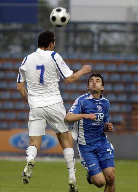 Varazdin, 080510.
Na gradskom stadionu u Varazdinu igra se 29. kolo prve HNL izmedju Varteksa i Zadra. Varteks je pobjedio 1:0 pogotkom Matije Smrekara.
Na slici: Mario Sacer.
Foto: Zeljko Hajdinjak / CROPIX