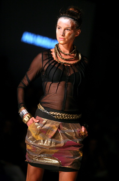 Zagreb, 250909.
U staroj tvornici Zagrepcanka od 24.09.-26.09. odrzava se modna revija Dove Fashion.hr.
Revija: Ana Maria Ricov.
Foto: Neja Markicevic /CROPIX