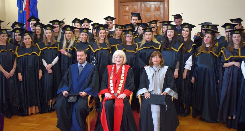 Na Sveučilištu u Zadru promovirano 160 magistrica i magistara Na Sveučilištu u Zadru promovirano 160 magistrica i magistara