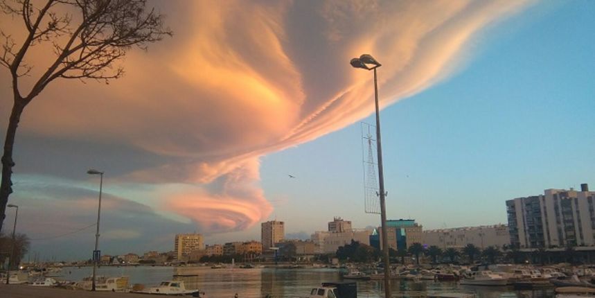 Nebo iznad Zadra jutros je bilo spektakularno Nebo iznad Zadra jutros je bilo spektakularno