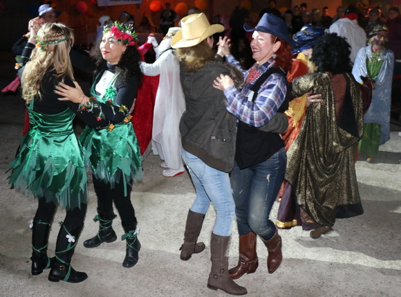 Virski karneval & maškare: Plesna maškarana fešta uz Jasmina Stavrosa