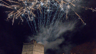 Deset tisuća posjetitelja uživalo u otvorenju Adventa u Zadru- koncertu Ivana Zaka i vatrometu