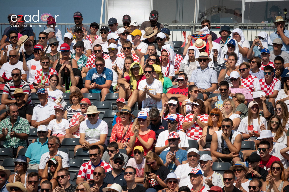 Davis Cup: Vruća navijačka atmosfera u meču Ćilića i Querreya