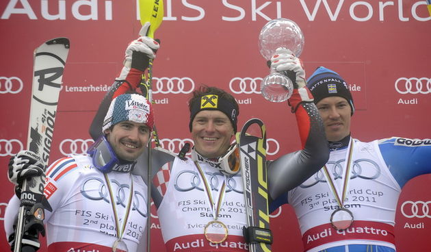 Lenzerheide, 190311.
Zavrsnica Svjetskog skijaskog kupa u skijanju u svicarskom mjestu Lenzerheide, postolje ukupnog poretka za muski slalom.
Na slici: s lijeva Jean Baptiste Grangefrancuski skijas, Ivica Kostelic i Andre Myhrer svedjanin.
Foto: Drago Sop