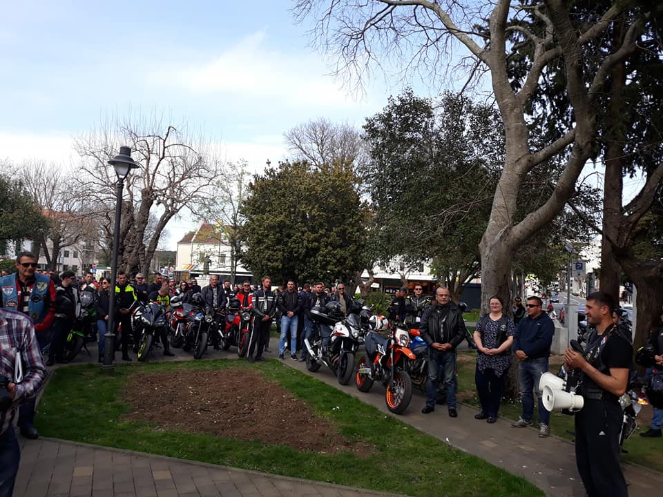 Bajkeri Dalmacije na blagoslovu motora u Biogradu na moru