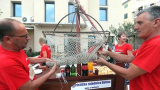 Betina: Održana 49. fešta od školjaka – Dan brganje. Photo: Duško Jaramaz/PIXSELL