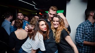 Subotnji party u Svarog baru