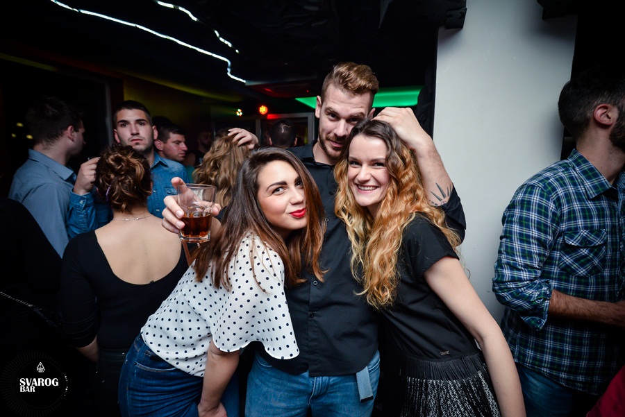 Subotnji party u Svarog baru
