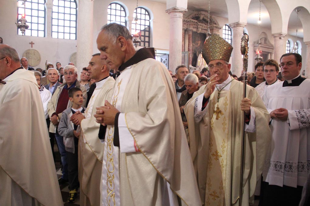 Svečano misno slavlje povodom blagdana sv. Šimuna, foto: Iva Perinčić Svečano misno slavlje povodom blagdana sv. Šimuna, foto: Iva Perinčić