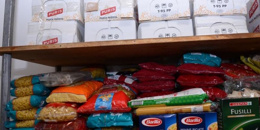 Crveni kriz, socijalna samoposluga, Caprag, trznica