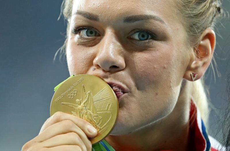PI Rio de Janeiro, ceremonija dodjele medalja u ženskom disku: zlatnu medalju osvojila je Sandra Perković. Photo: Igor Kralj/PIXSELL PI Rio de Janeiro, ceremonija dodjele medalja u ženskom disku: zlatnu medalju osvojila je Sandra Perković. Photo: Igor Kralj/PIXSELL