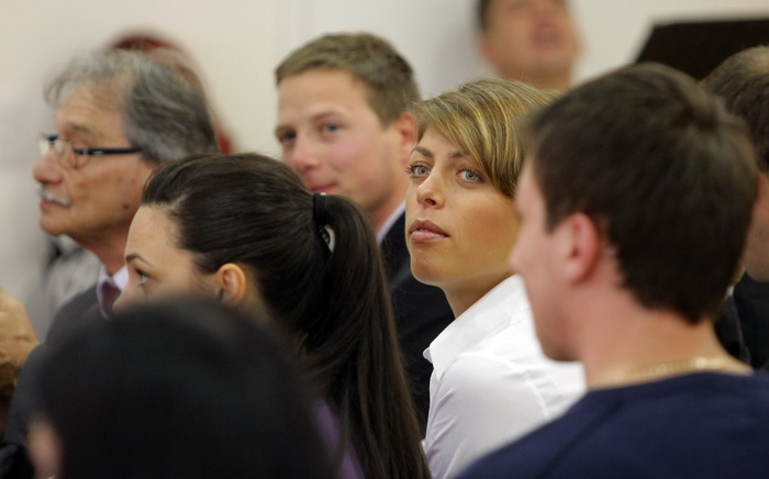Split, 051010.
Aspira, Visoka skola za sportski menadzment.
Medju upisanim polaznicima skole je Blanka Vlasic, Tina Mihelic, sestre Lucija i Ana Zaninovic, Ivana Brkljacic, Igor Stimac.
Pozdravni govor je odrzao i Zlatko Matesa koji je pozdravio sve prisu Split, 051010.
Aspira, Visoka skola za sportski menadzment.
Medju upisanim polaznicima skole je Blanka Vlasic, Tina Mihelic, sestre Lucija i Ana Zaninovic, Ivana Brkljacic, Igor Stimac.
Pozdravni govor je odrzao i Zlatko Matesa koji je pozdravio sve prisu