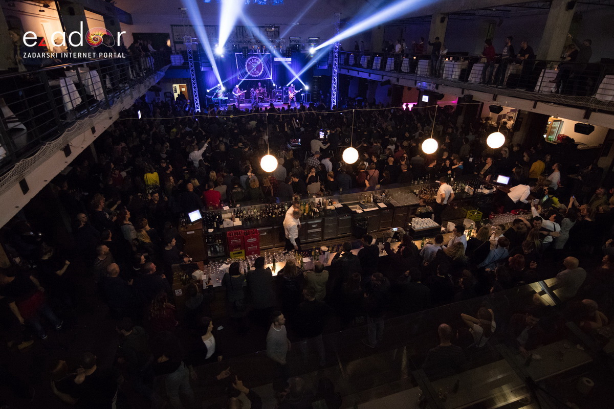 Hladno pivo @ Arsenal Zadar Hladno pivo @ Arsenal Zadar