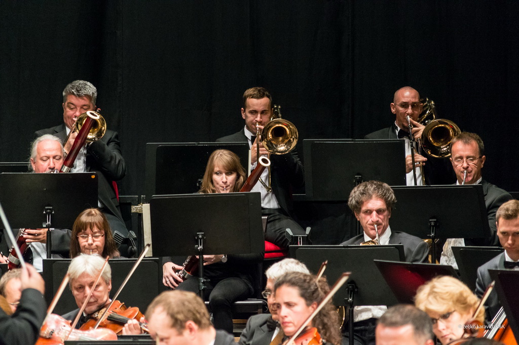 Simfonijski orkestar HRT-a pod ravnjanjem Enrica Dinda otvorio koncertnu sezonu u Zadru Simfonijski orkestar HRT-a pod ravnjanjem Enrica Dinda otvorio koncertnu sezonu u Zadru