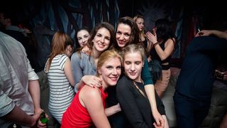 Subotnji party u Svarog baru