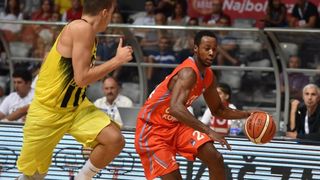 ZDBT 2016: KK Cedevita – Fenerbahce 77-88. Photo: Hrvoje Jelavić/PIXSELL ZDBT 2016: KK Cedevita – Fenerbahce 77-88. Photo: Hrvoje Jelavić/PIXSELL