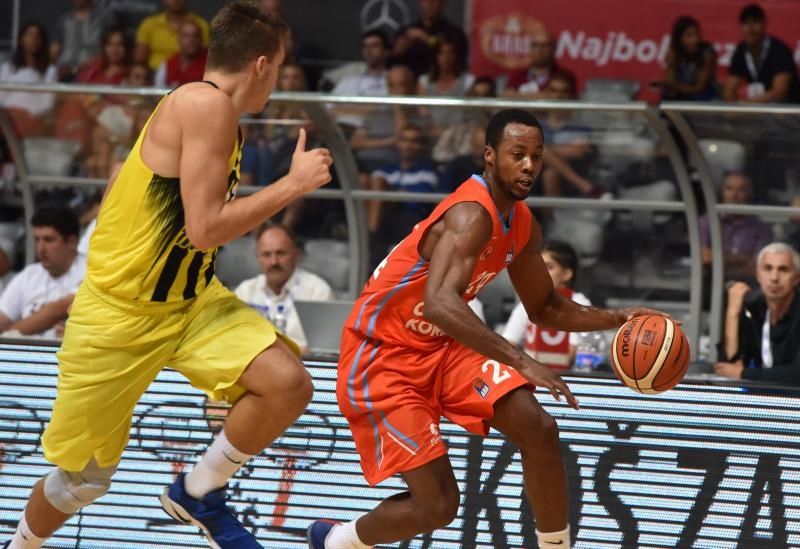 ZDBT 2016: KK Cedevita – Fenerbahce 77-88. Photo: Hrvoje Jelavić/PIXSELL ZDBT 2016: KK Cedevita – Fenerbahce 77-88. Photo: Hrvoje Jelavić/PIXSELL