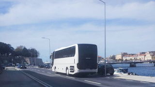 Svakodnevne situacije zadarskom na poluotoku: prometne nevolje zbog lošeg rješenja ukrcajno/iskrcajnih mjesta za turističke autobuse