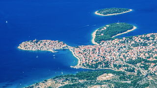 Zagreb-Split, 080912.
Let Zagreba za Split.
Na slici Primosten.
Foto: Zvonimir Barisin / CROPIX Zagreb-Split, 080912.
Let Zagreba za Split.
Na slici Primosten.
Foto: Zvonimir Barisin / CROPIX