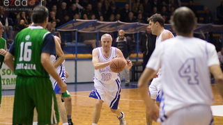 Fešta u povodu 80. rođendana Pina Giergie: Vetarani KK Zadar – Veterani KK Olimpija Fešta u povodu 80. rođendana Pina Giergie: Vetarani KK Zadar – Veterani KK Olimpija