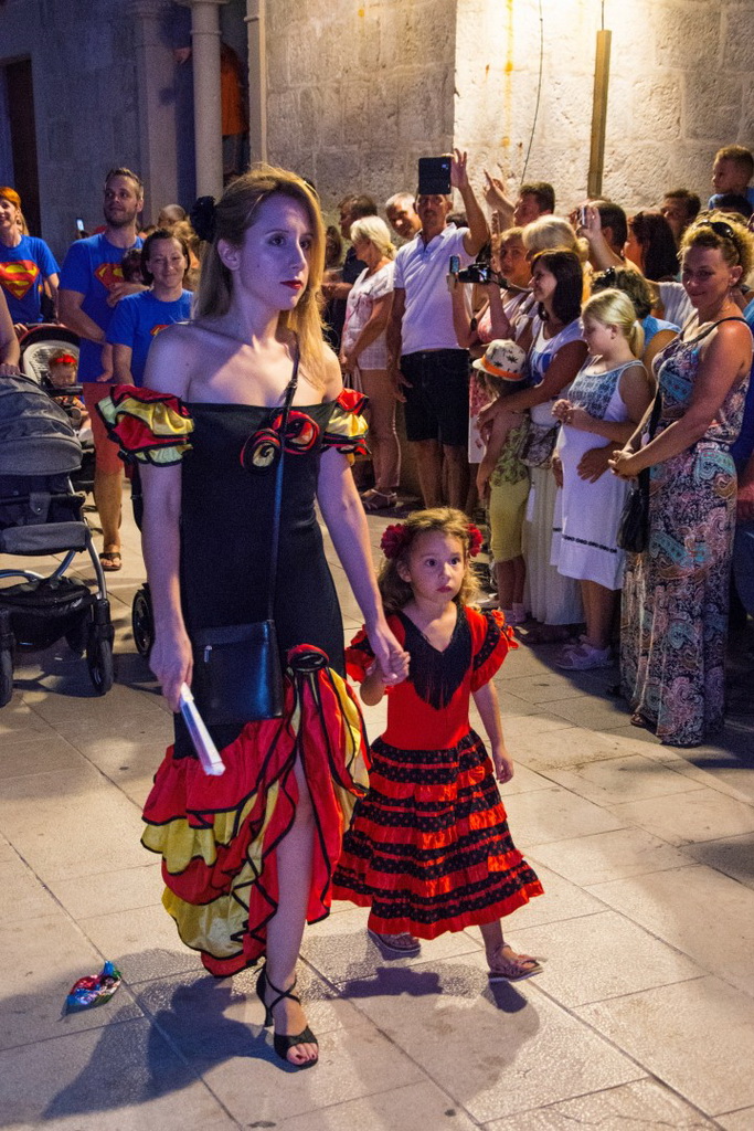 Paški ljetni karneval 2017 – maškarana povorka