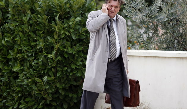 Zadar, 041111.  
Odvjetnik Vladimir Gredelj provodi postupak procjene imovine Hotela President na Boriku zbog dugova vlasnika hotela Zdravka Barbarose jednom poduzetniku iz Djurdjevca. 
Foto: Jure Miskovic / CROPIX