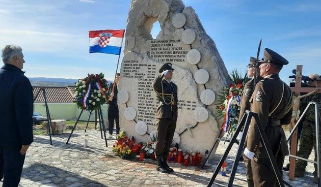 Obilježena 30. obljetnica stradanja civila i branitelja u Nadinu