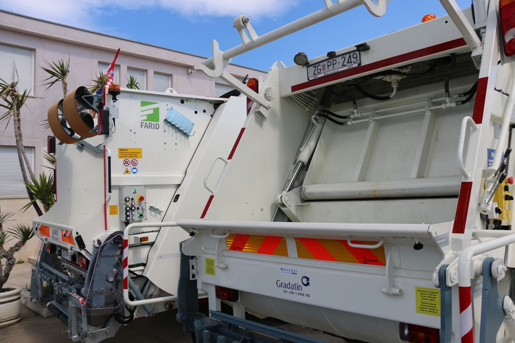 Prezentacija novog voznog parka poduzeća Čisti otok i Vodovod Vir Prezentacija novog voznog parka poduzeća Čisti otok i Vodovod Vir